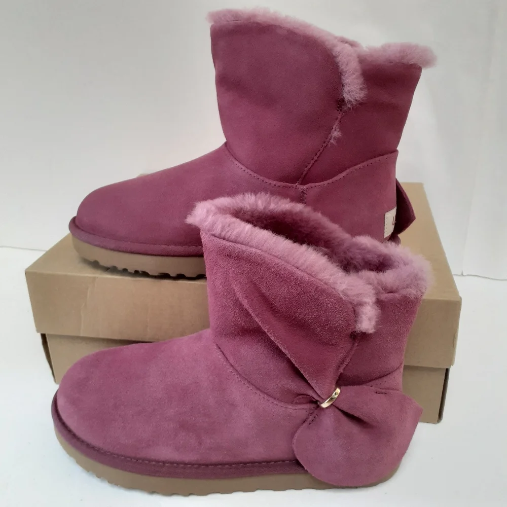 UGG new without